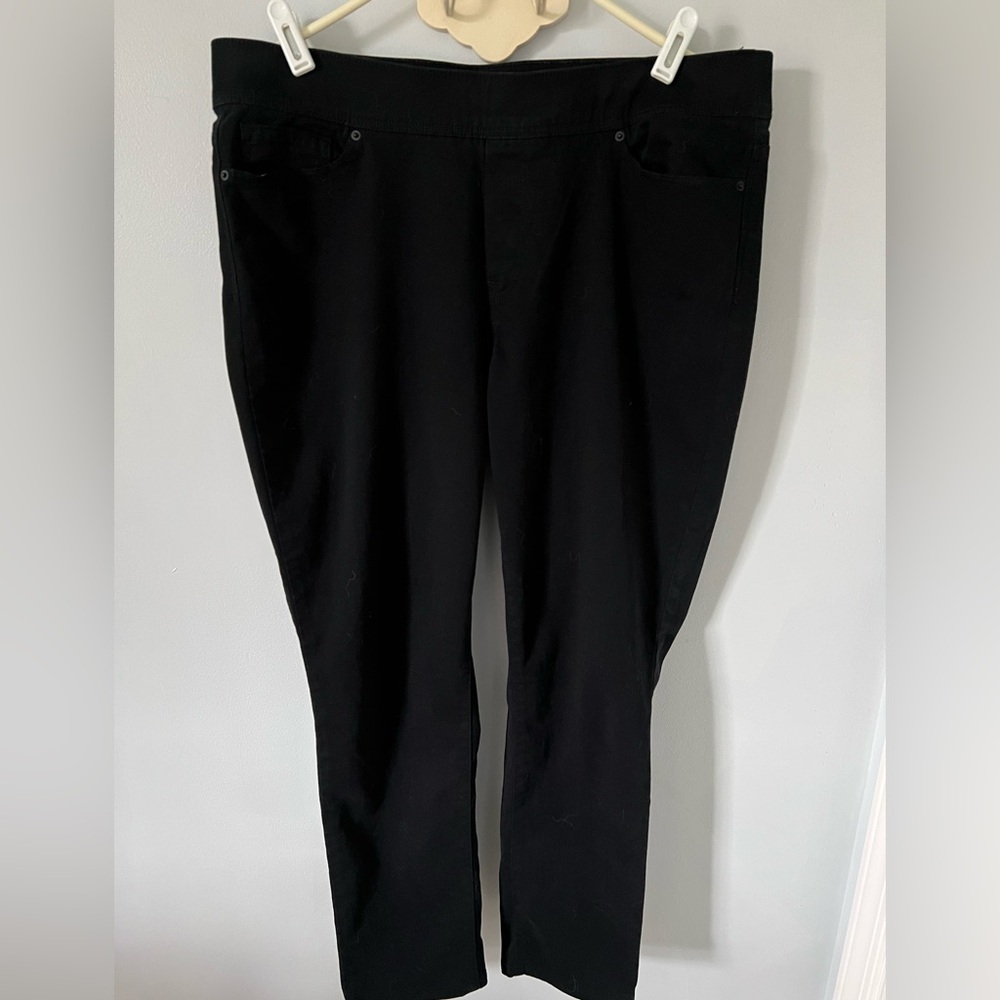 Levi's Women's Pull-on Jeans ~ 16